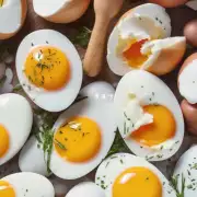 如果你想要获得更好的效果那么你是否认为可以将熟鸡蛋清与其他成分混合在一起以达到更佳的效果呢？如果是的话你会选择哪种搭配以及原因是什么呢？