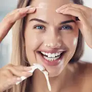 使用牙膏来清洁脸部有哪些好处？