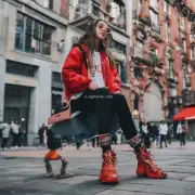 哪些品牌或设计师的作品经常出现在街拍女生穿鞋的图片里？