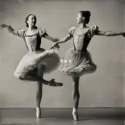 双人女生舞蹈造型图片大全有哪些具体的内容?